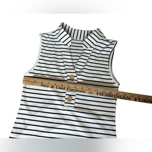 Women’s Black and White Striped Sleeveless Ribbed Blouse - Picture 4 of 6